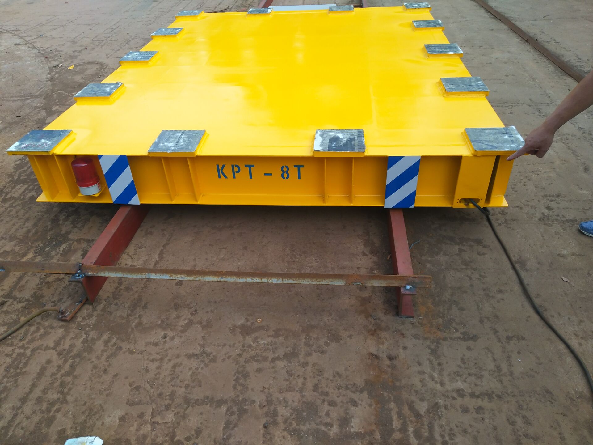 對電動(dòng)平車進(jìn)行日常維護(hù)和修理